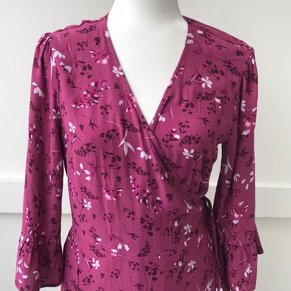 New GAP Floral Wrap Dress Size Medium Tall - Picture 3 of 5